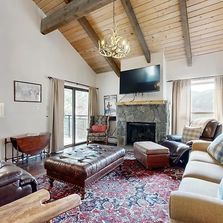 Breakaway West Villa